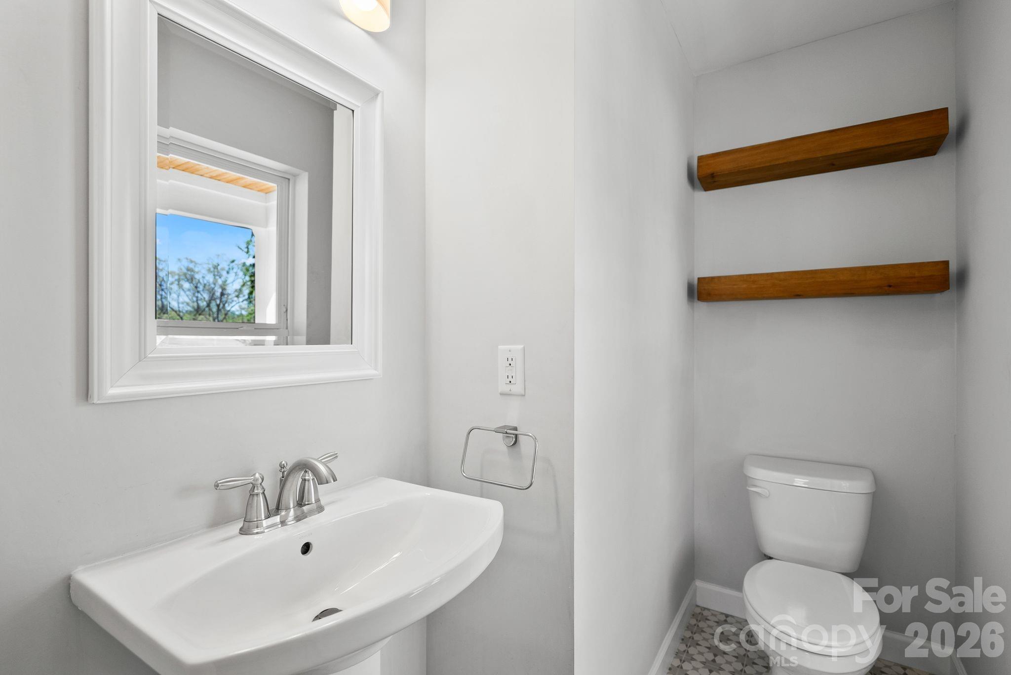 13 Annie Street Asheville NC 28806