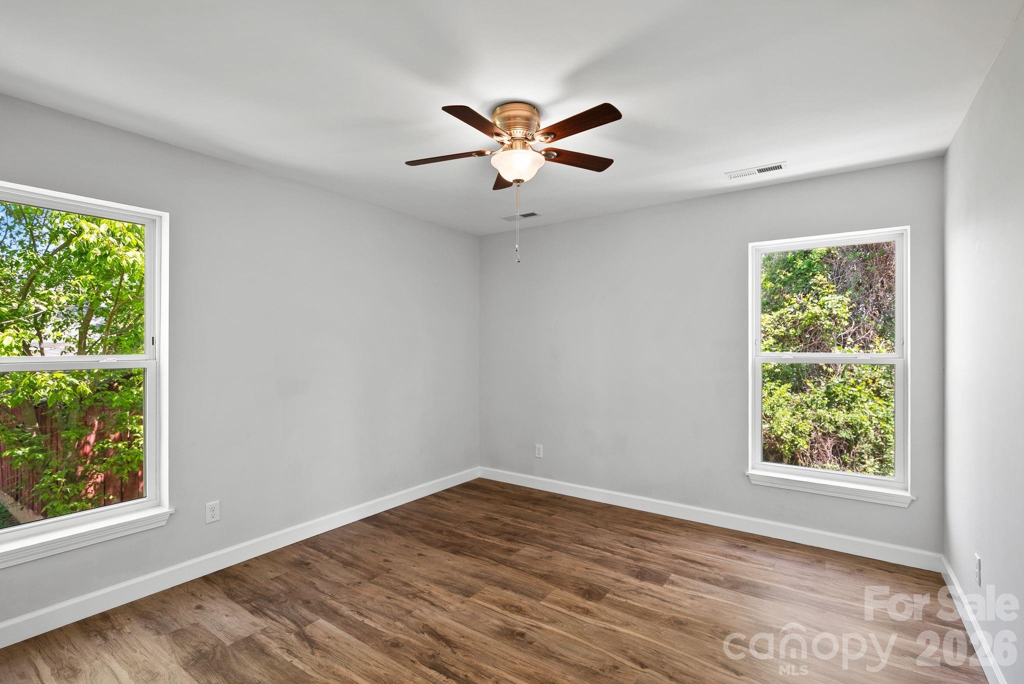 13 Annie Street Asheville NC 28806