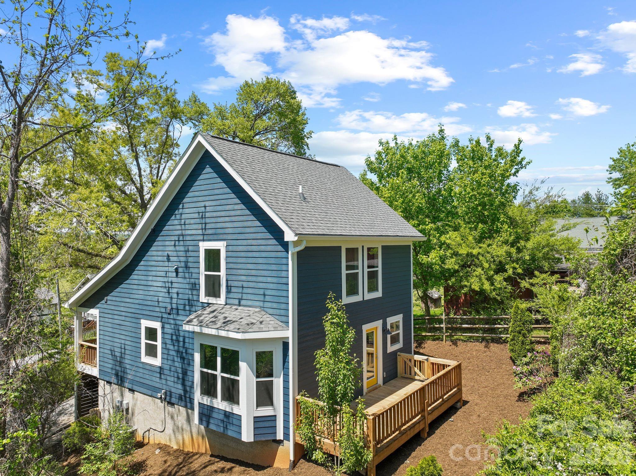 13 Annie Street Asheville NC 28806