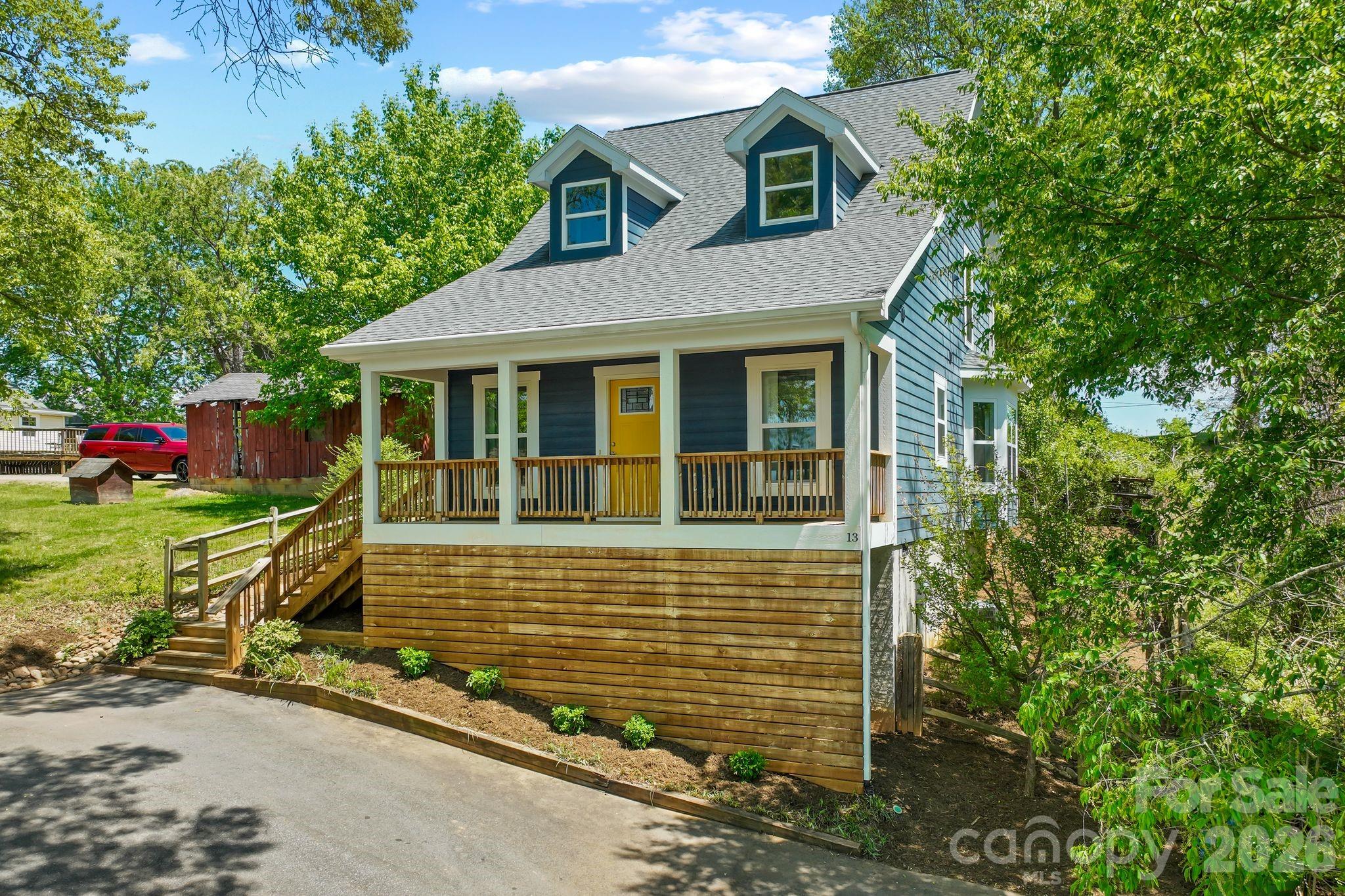 13 Annie Street Asheville NC 28806