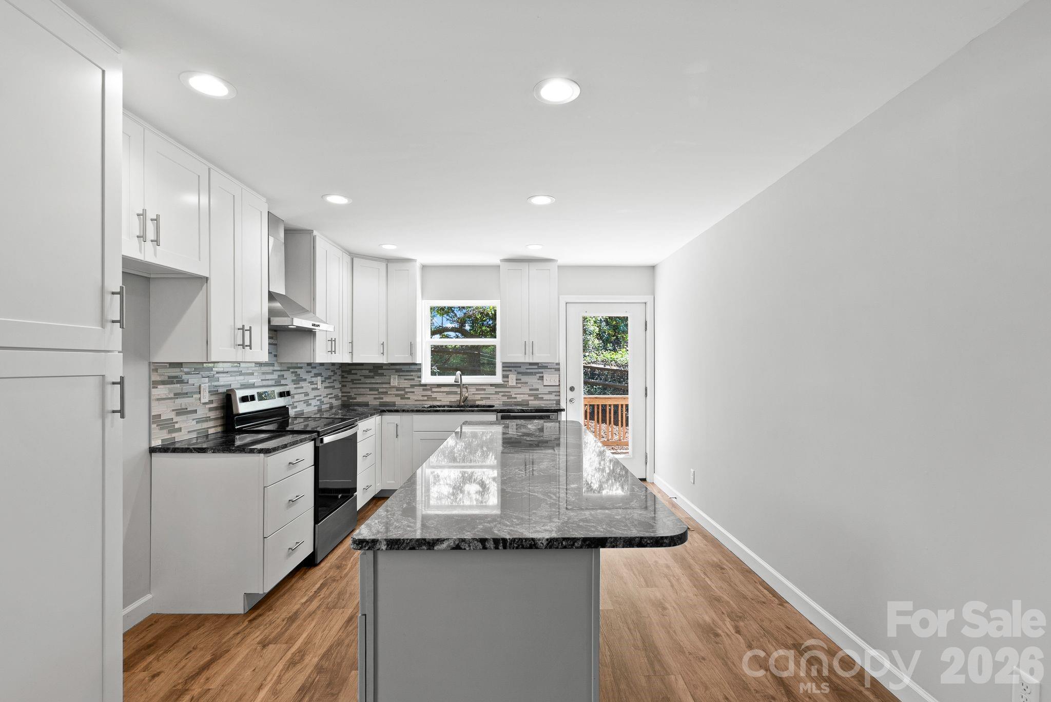 13 Annie Street Asheville NC 28806