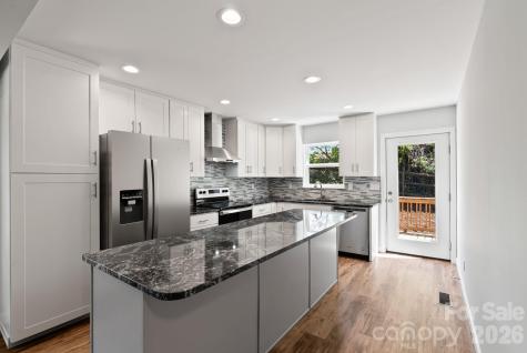 13 Annie Street Asheville NC 28806
