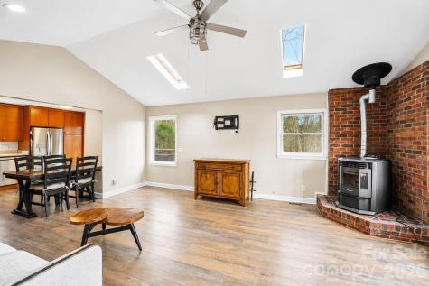 623 Owensby Road Hendersonville NC 28792