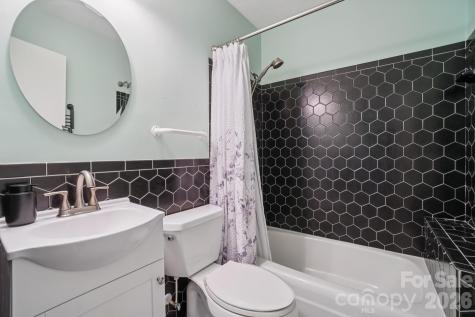 623 Owensby Road Hendersonville NC 28792