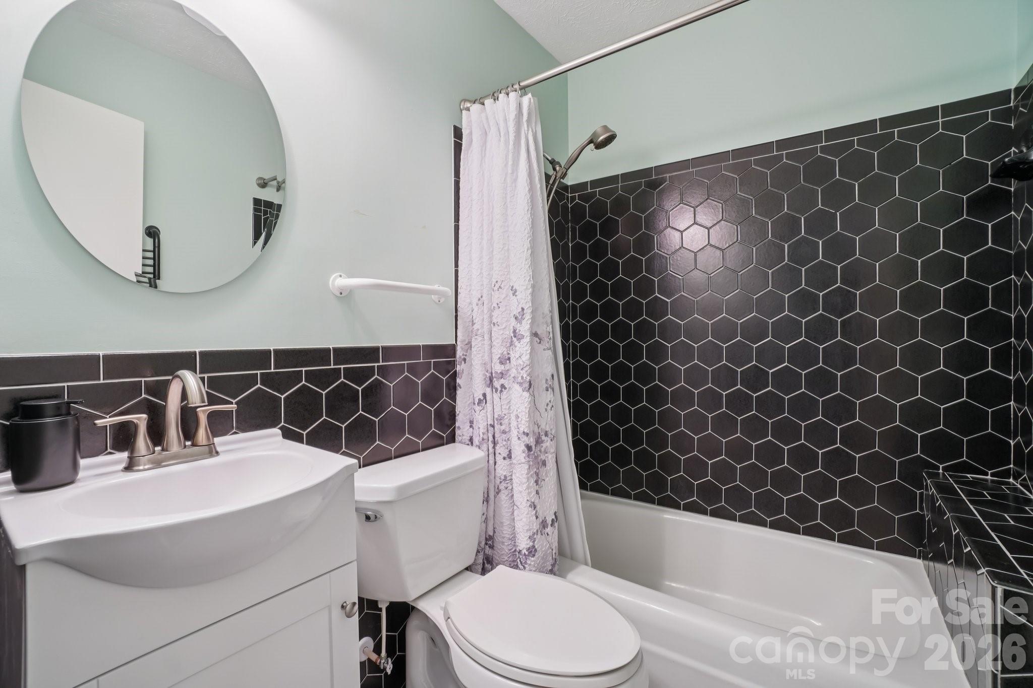 623 Owensby Road Hendersonville NC 28792
