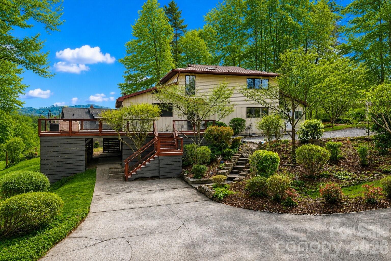 623 Owensby Road Hendersonville NC 28792