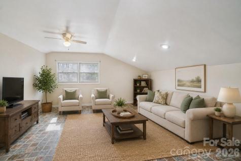 623 Owensby Road Hendersonville NC 28792