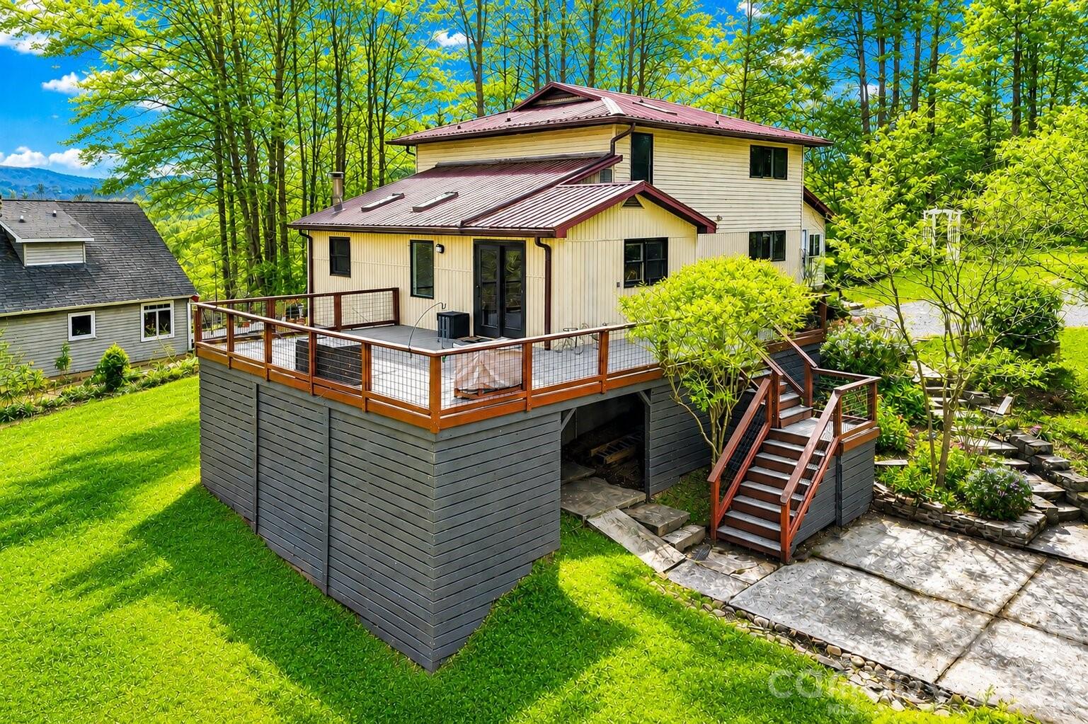 623 Owensby Road Hendersonville NC 28792