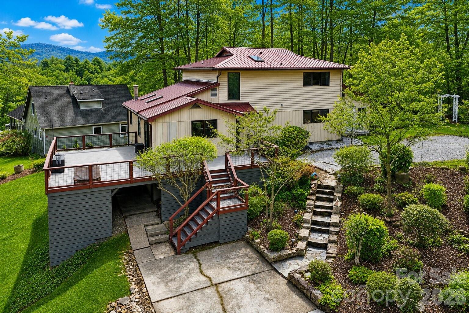 623 Owensby Road Hendersonville NC 28792