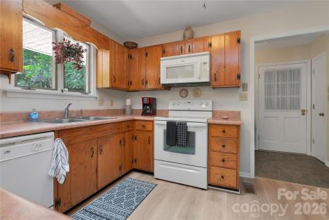 94 Sweetwater Lane Pisgah Forest NC 28768