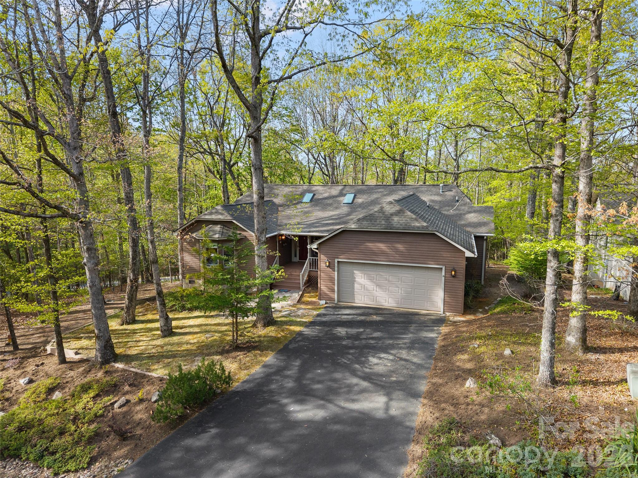 31 Udvawadulisi Court Brevard NC 28712