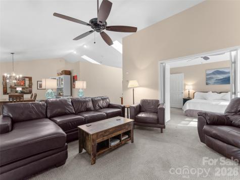 31 Udvawadulisi Court Brevard NC 28712