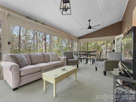 31 Udvawadulisi Court Brevard NC 28712