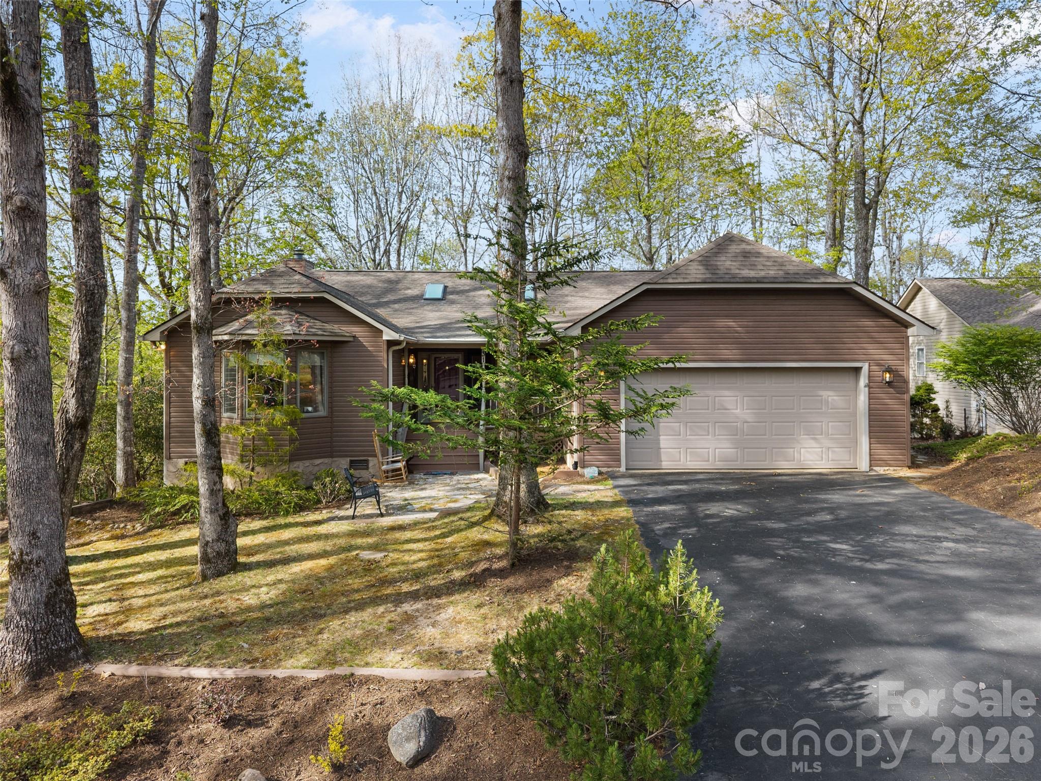 31 Udvawadulisi Court Brevard NC 28712