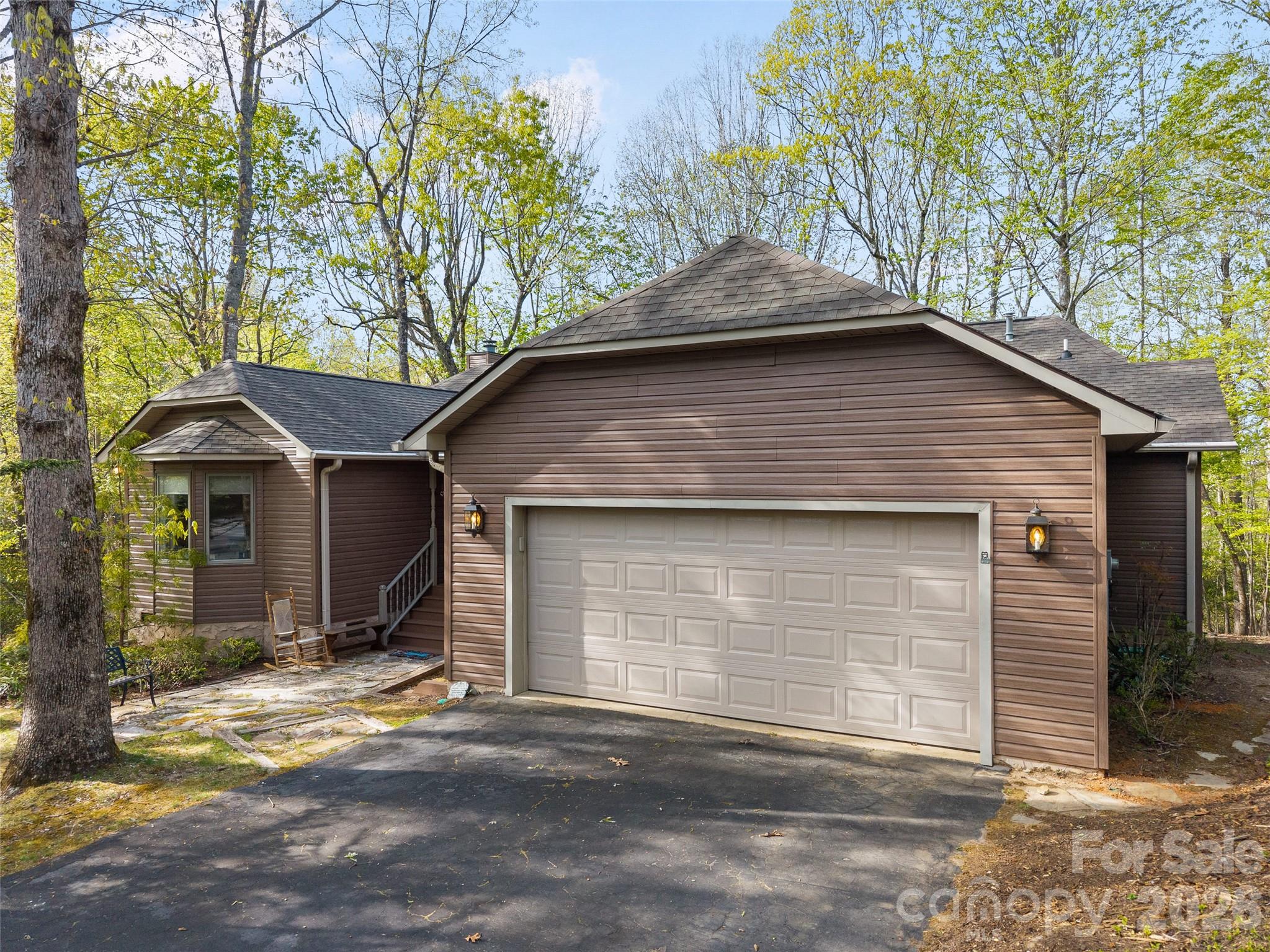 31 Udvawadulisi Court Brevard NC 28712