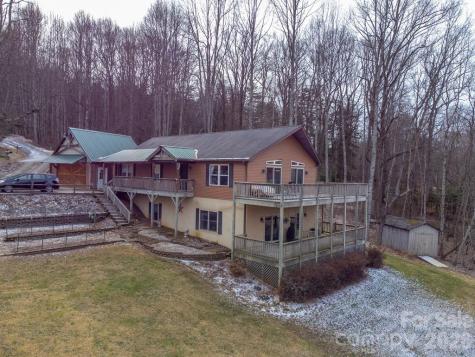 262 Sams Trail Waynesville NC 28786