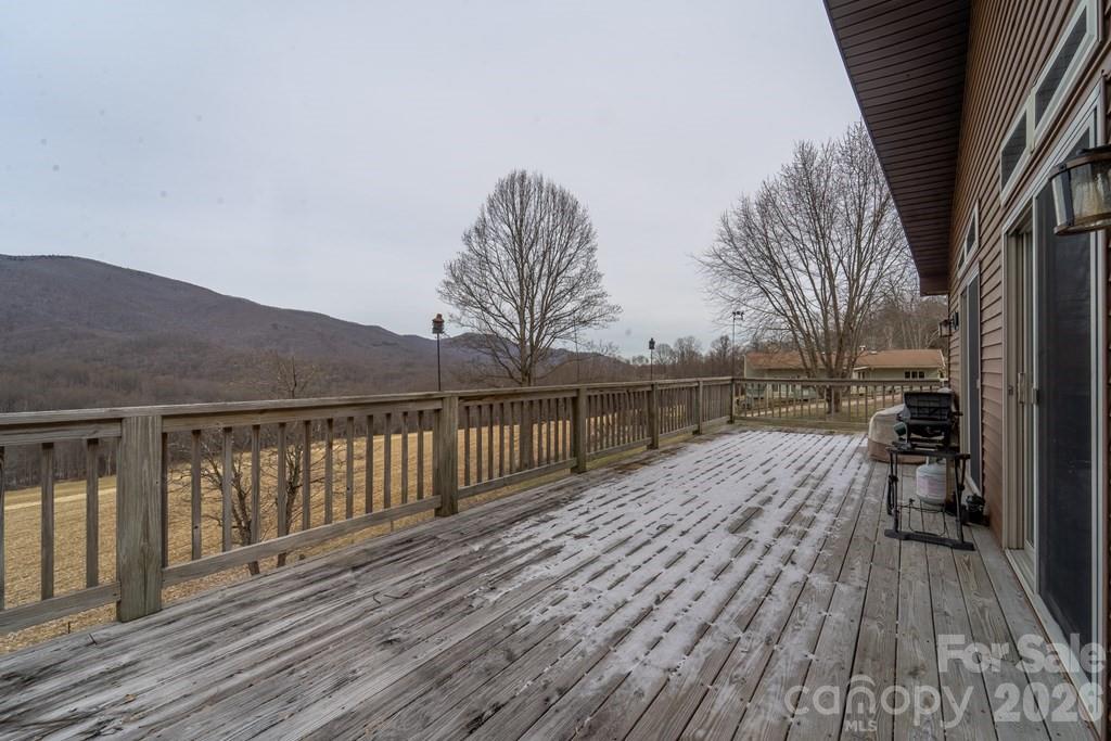 262 Sams Trail Waynesville NC 28786