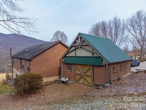 262 Sams Trail Waynesville NC 28786