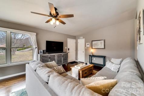 262 Sams Trail Waynesville NC 28786