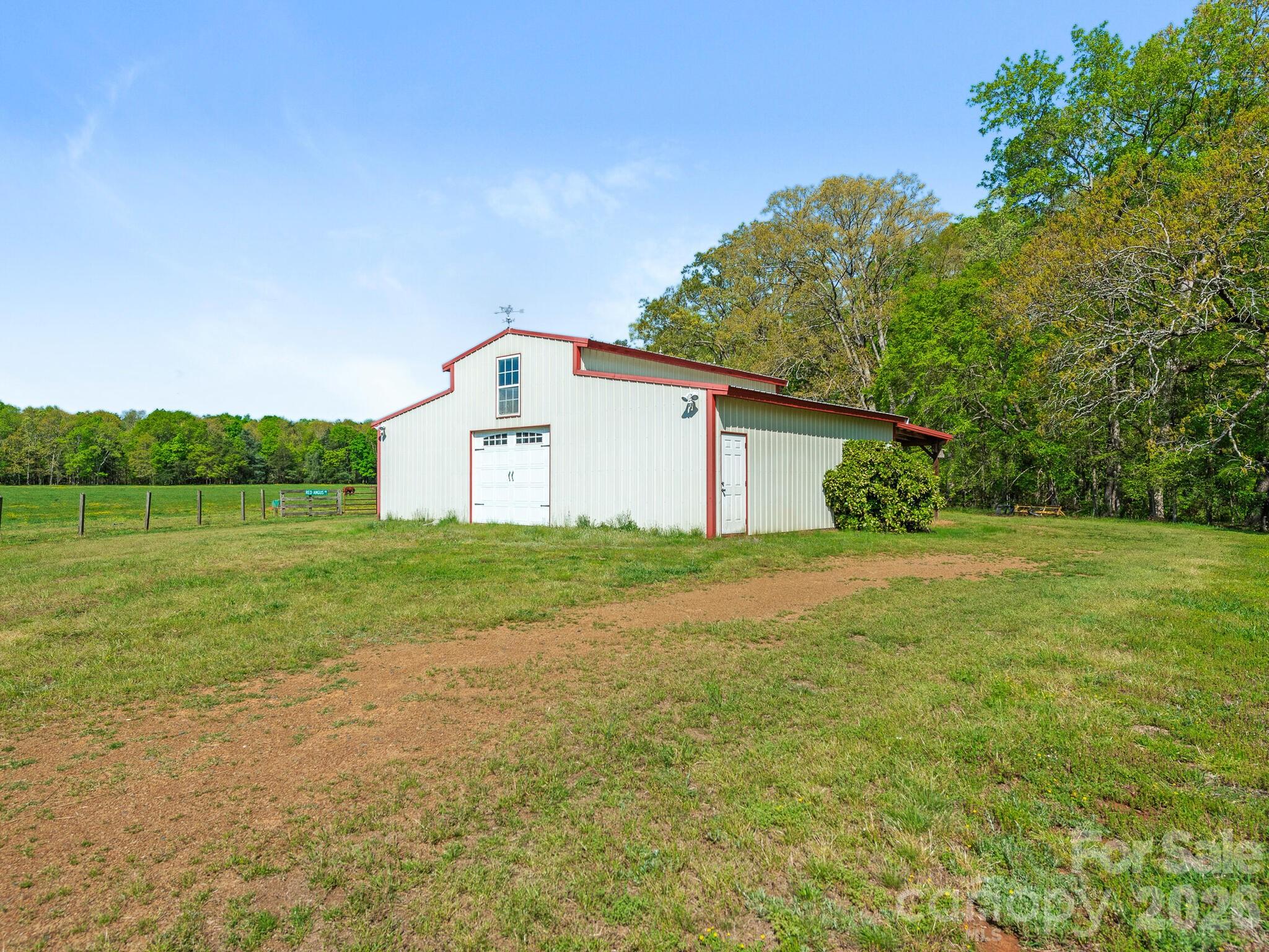 16160 Hopewell Church Road Midland NC 28107