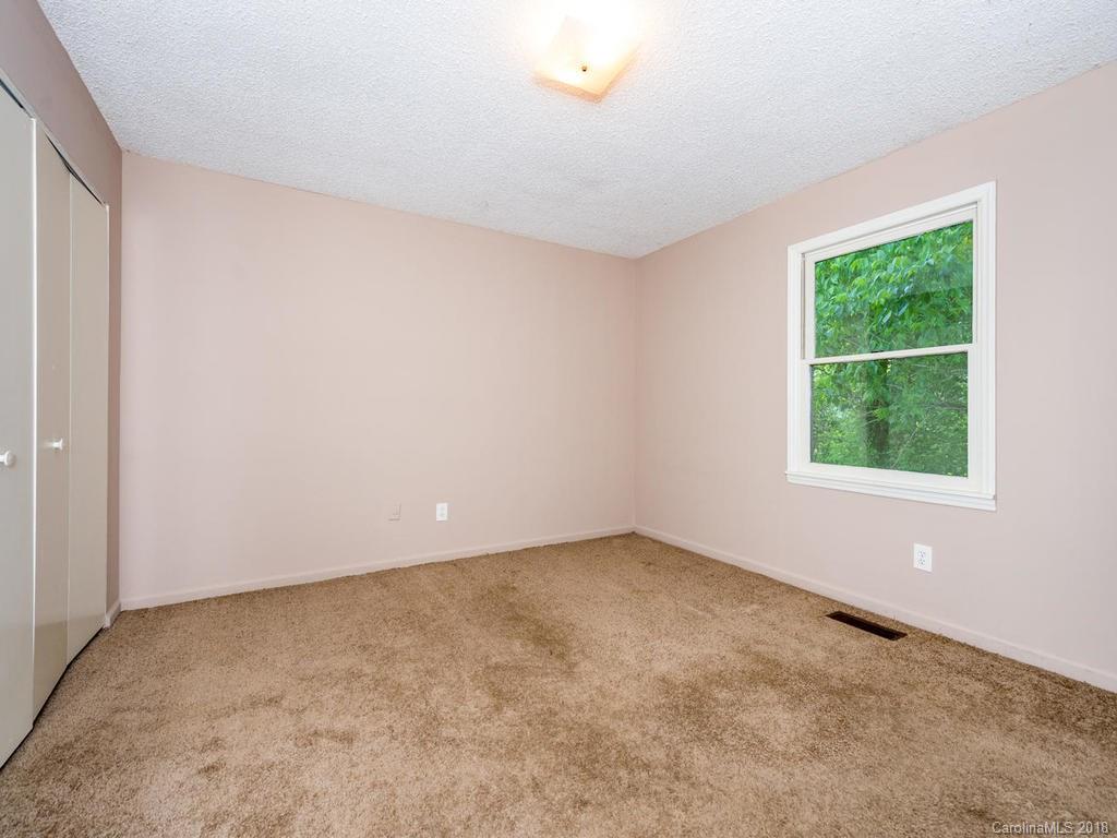 27 Grandview Circle Asheville NC 28806