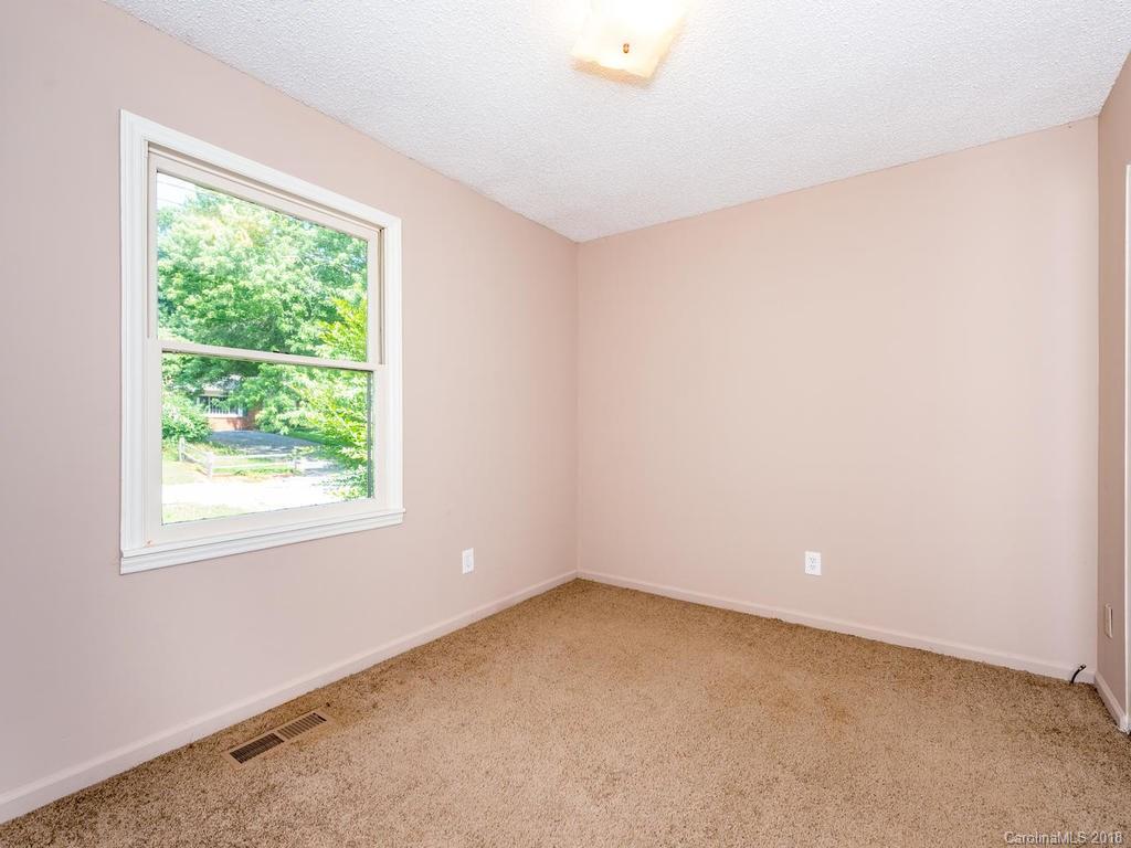 27 Grandview Circle Asheville NC 28806