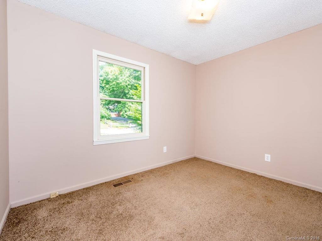27 Grandview Circle Asheville NC 28806