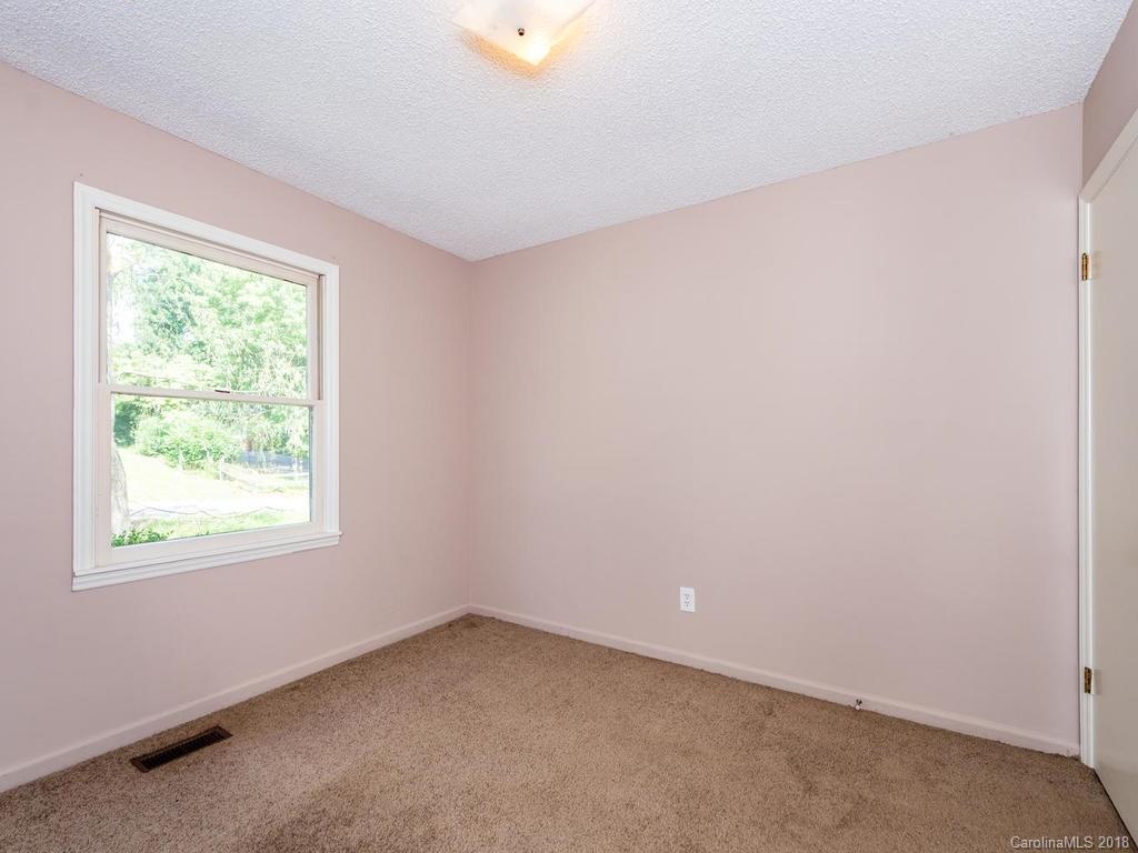 27 Grandview Circle Asheville NC 28806
