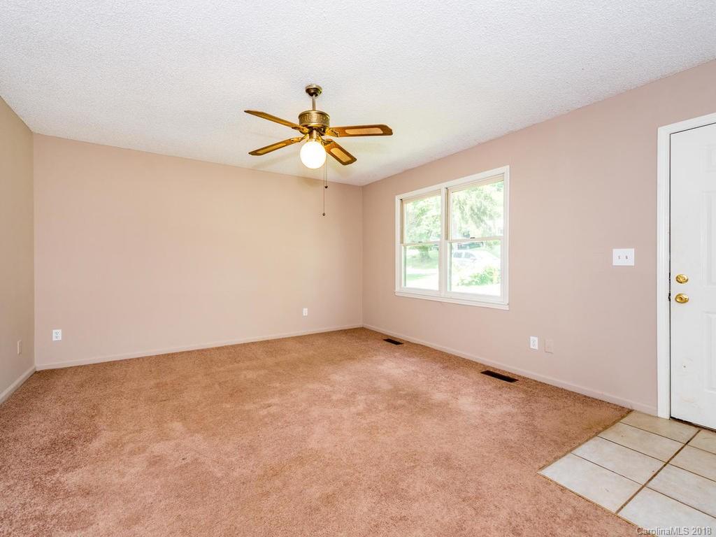 27 Grandview Circle Asheville NC 28806