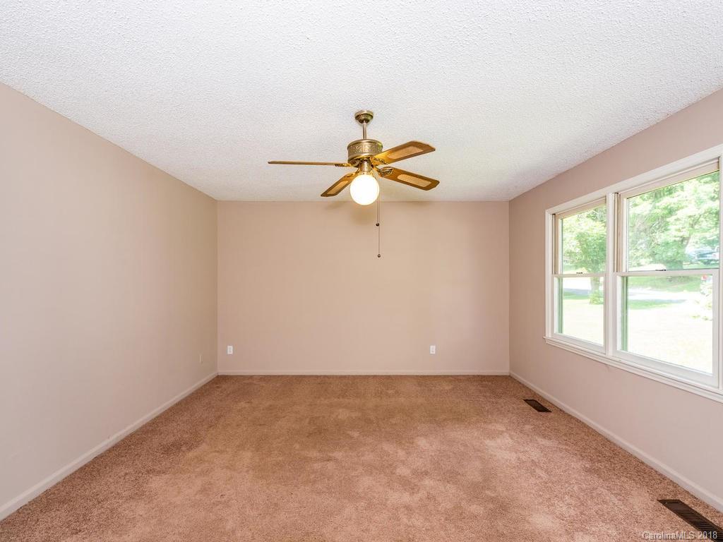 27 Grandview Circle Asheville NC 28806