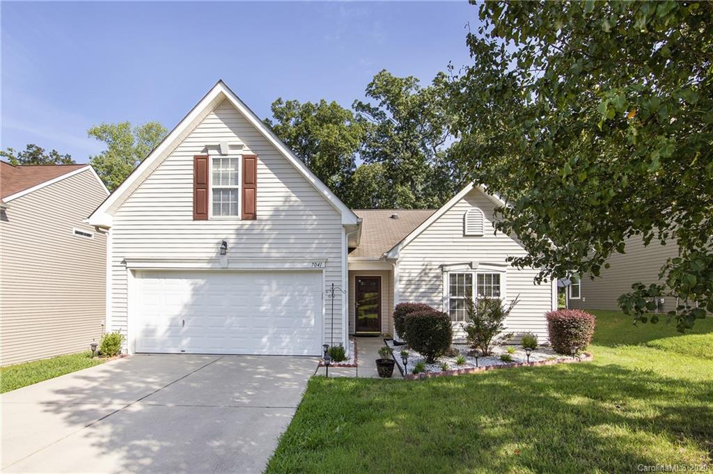 7041 Advocator Lane Charlotte NC 28216