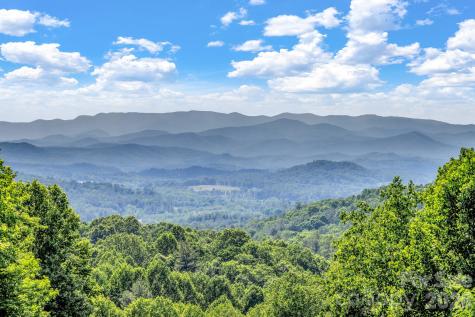 221 Coopers Drive Hendersonville NC 28739