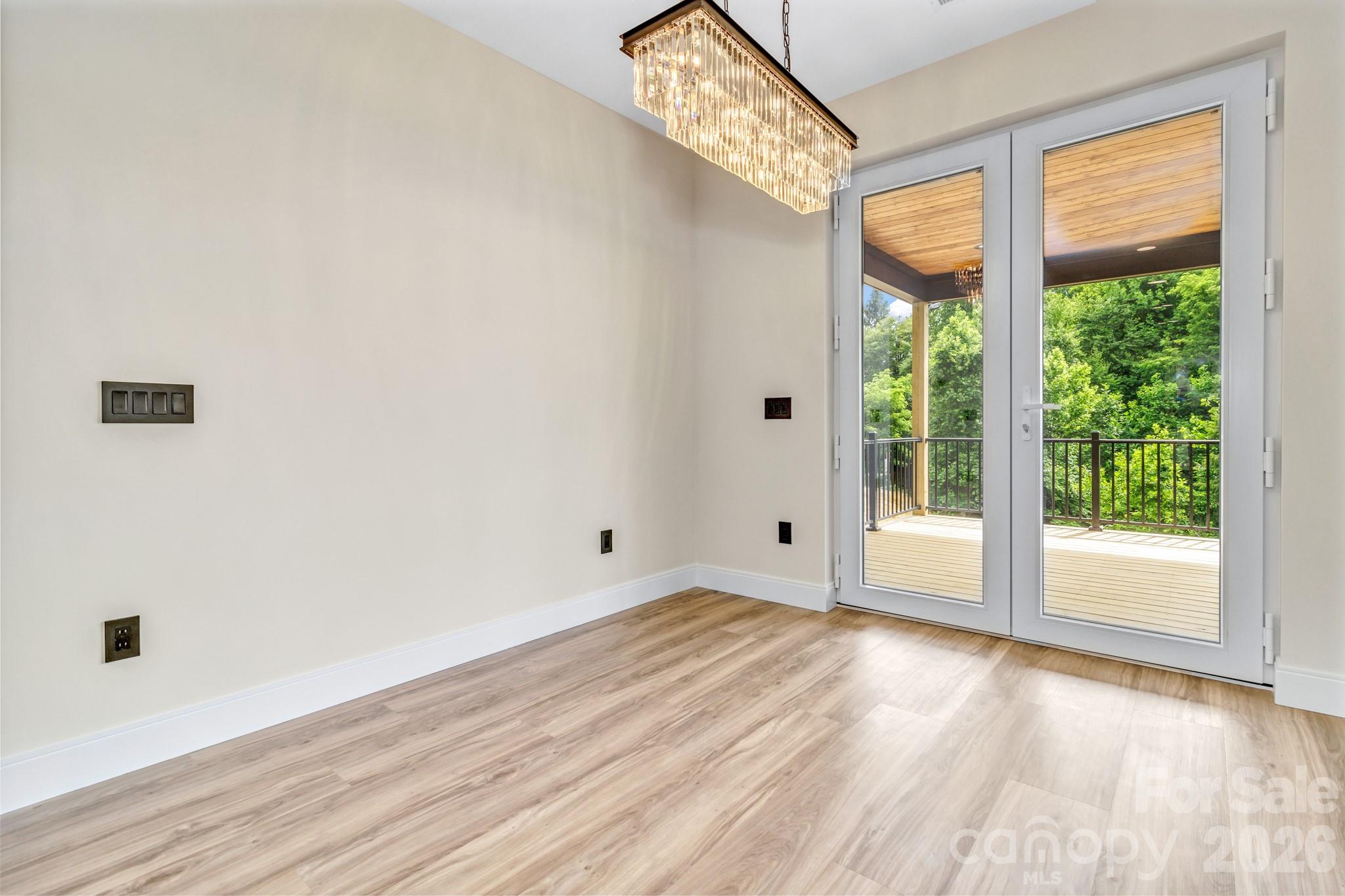 221 Coopers Drive Hendersonville NC 28739