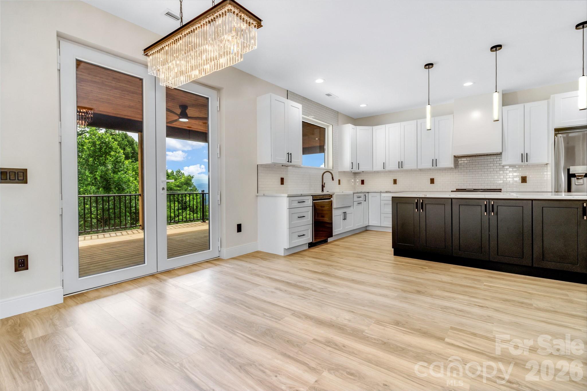 221 Coopers Drive Hendersonville NC 28739