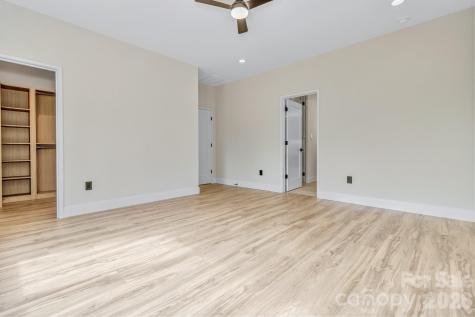 221 Coopers Drive Hendersonville NC 28739