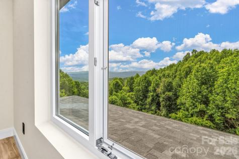 221 Coopers Drive Hendersonville NC 28739