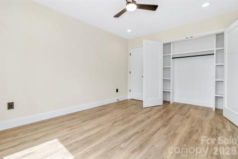 221 Coopers Drive Hendersonville NC 28739