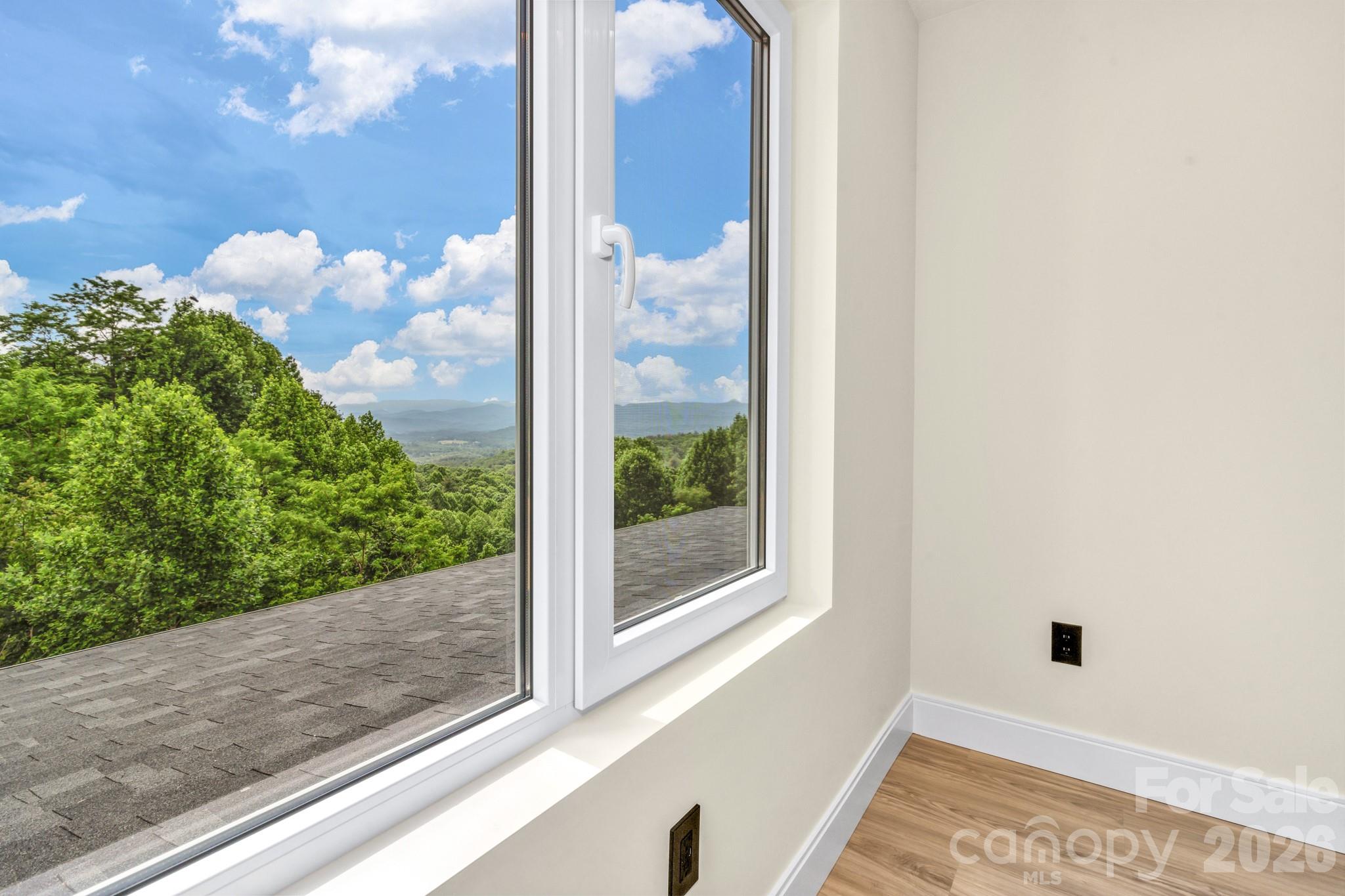 221 Coopers Drive Hendersonville NC 28739