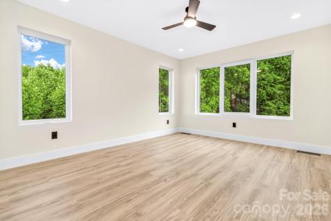 221 Coopers Drive Hendersonville NC 28739