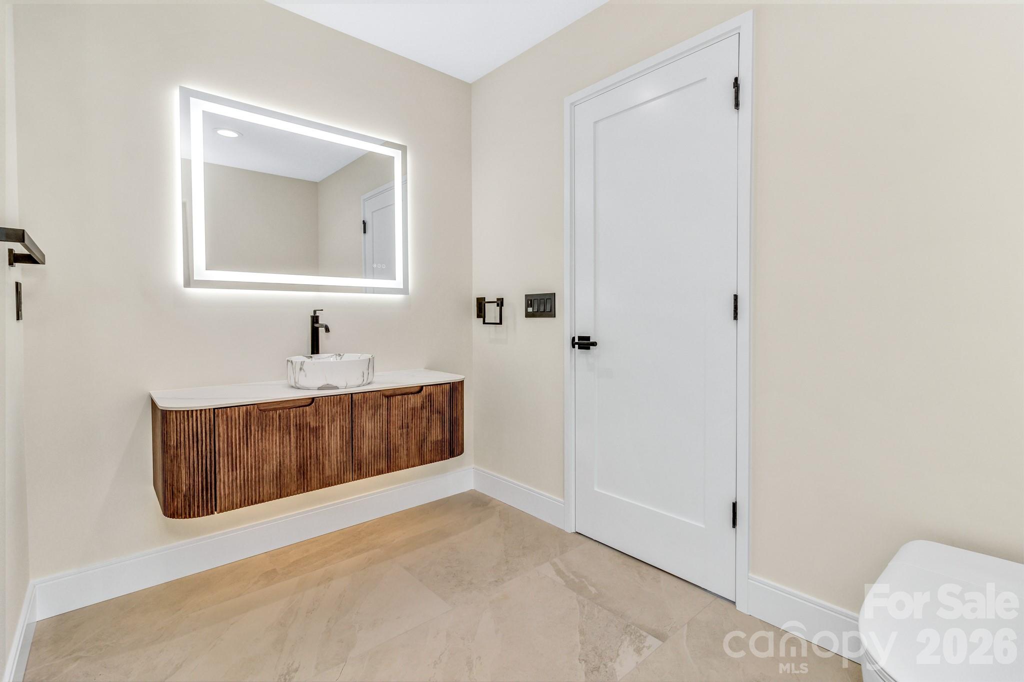 221 Coopers Drive Hendersonville NC 28739