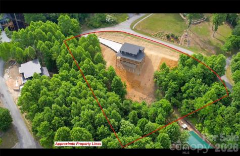 221 Coopers Drive Hendersonville NC 28739