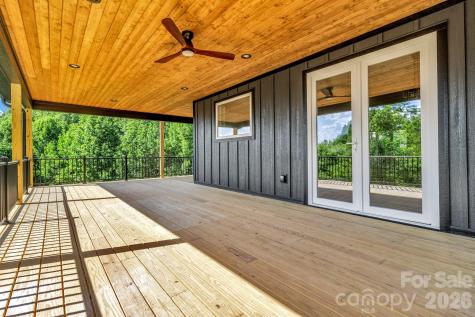 221 Coopers Drive Hendersonville NC 28739