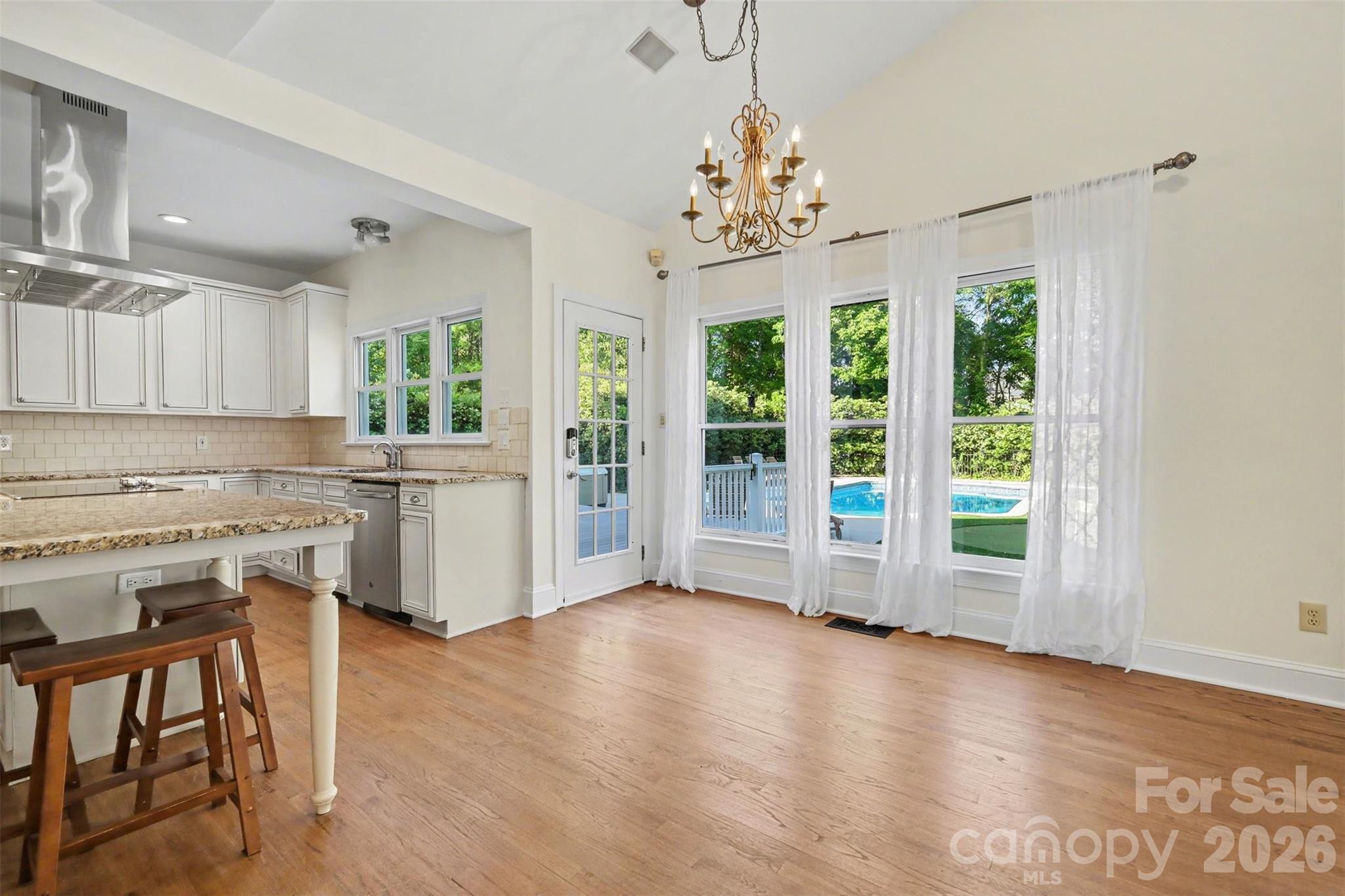 6123 Glen Manor Drive Charlotte NC 28269
