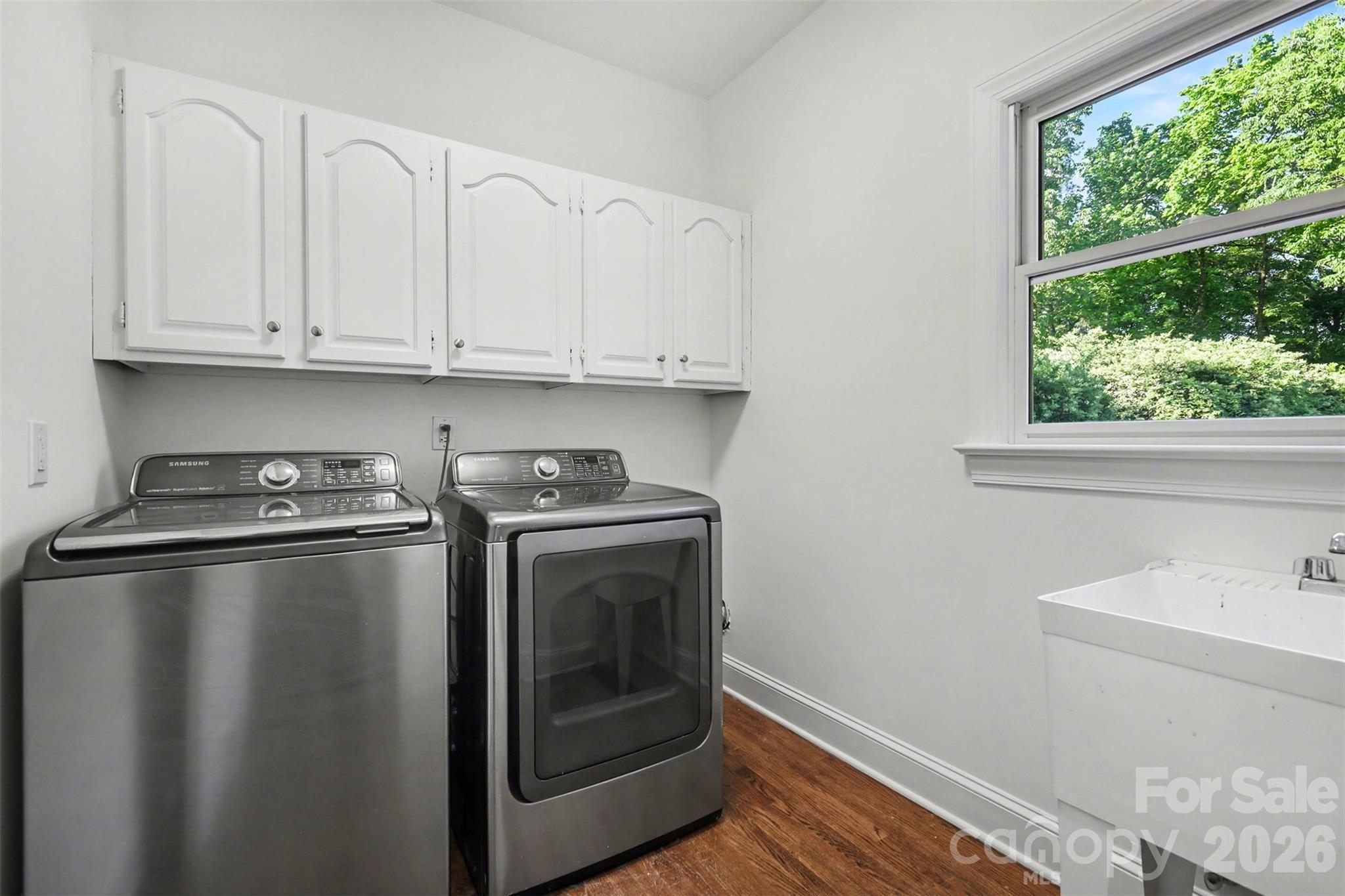 6123 Glen Manor Drive Charlotte NC 28269