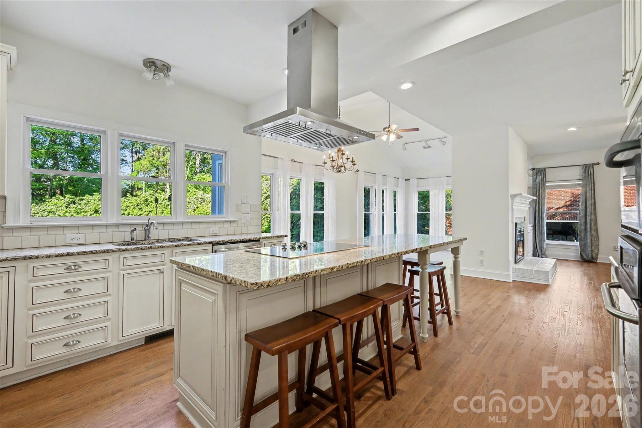 6123 Glen Manor Drive Charlotte NC 28269