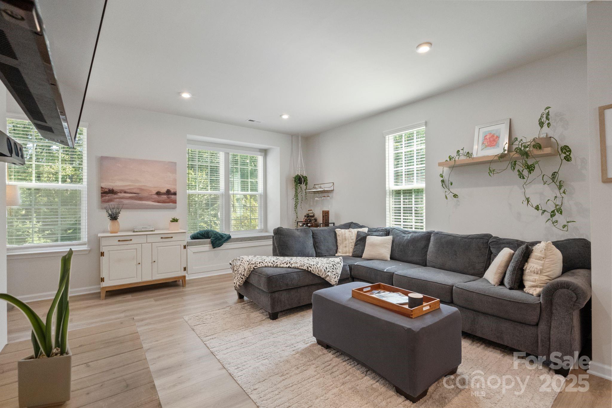 4113 Edenborn Lane Charlotte NC 28208