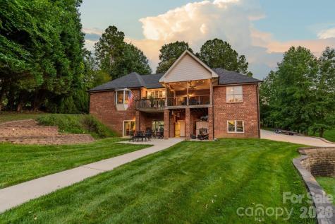 7545 Rabbit Circle Denver NC 28037