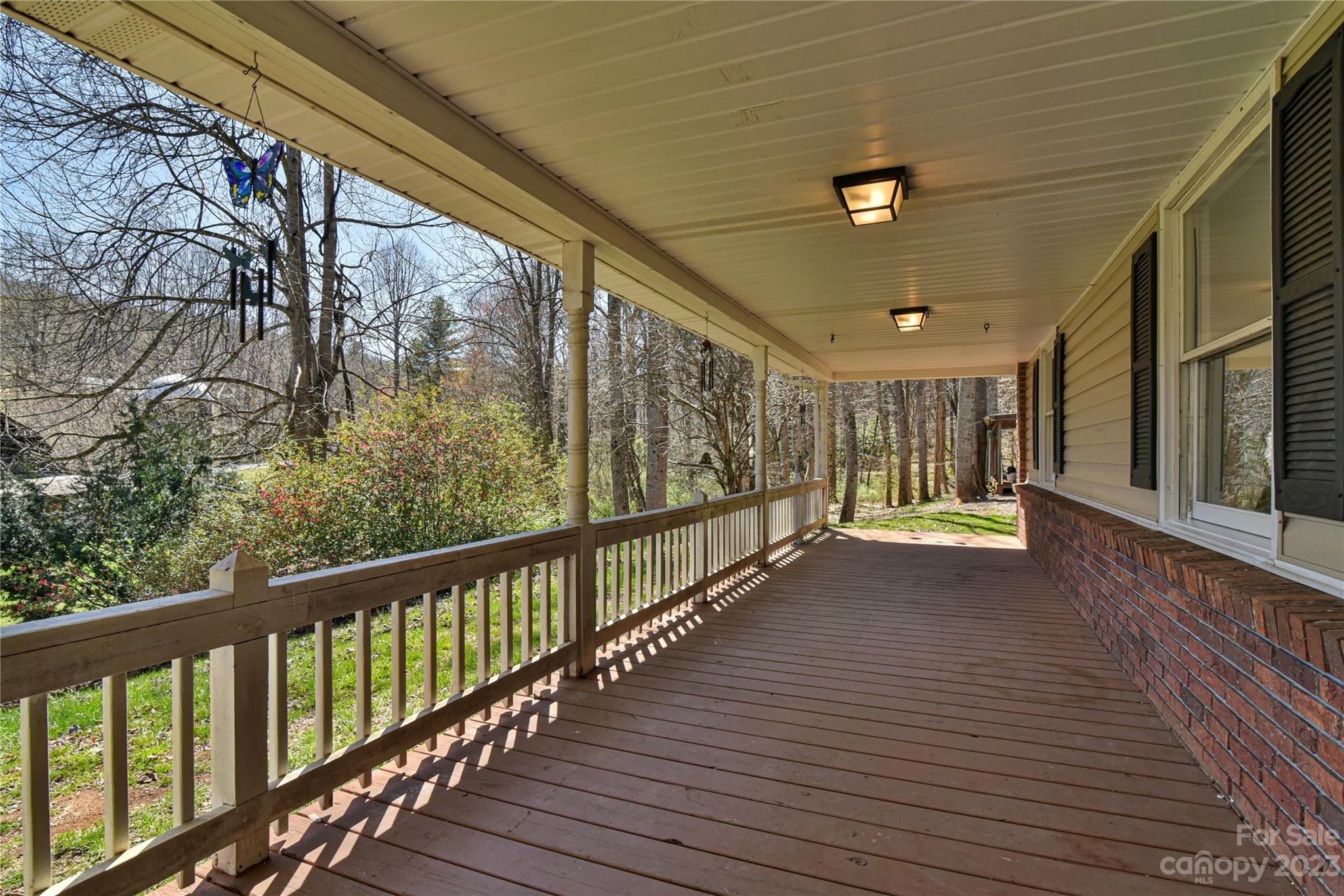 9 Wooded Valley Lane Burnsville NC 28714