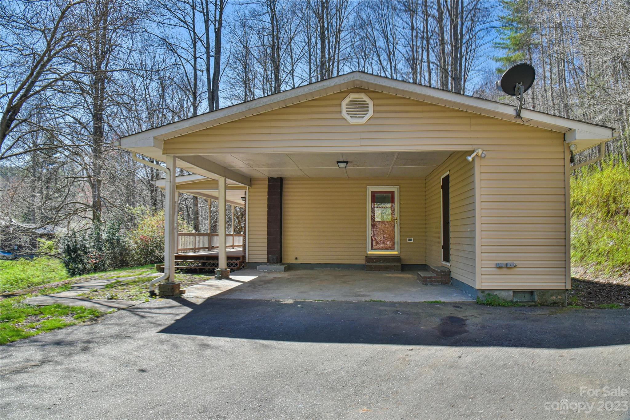 9 Wooded Valley Lane Burnsville NC 28714