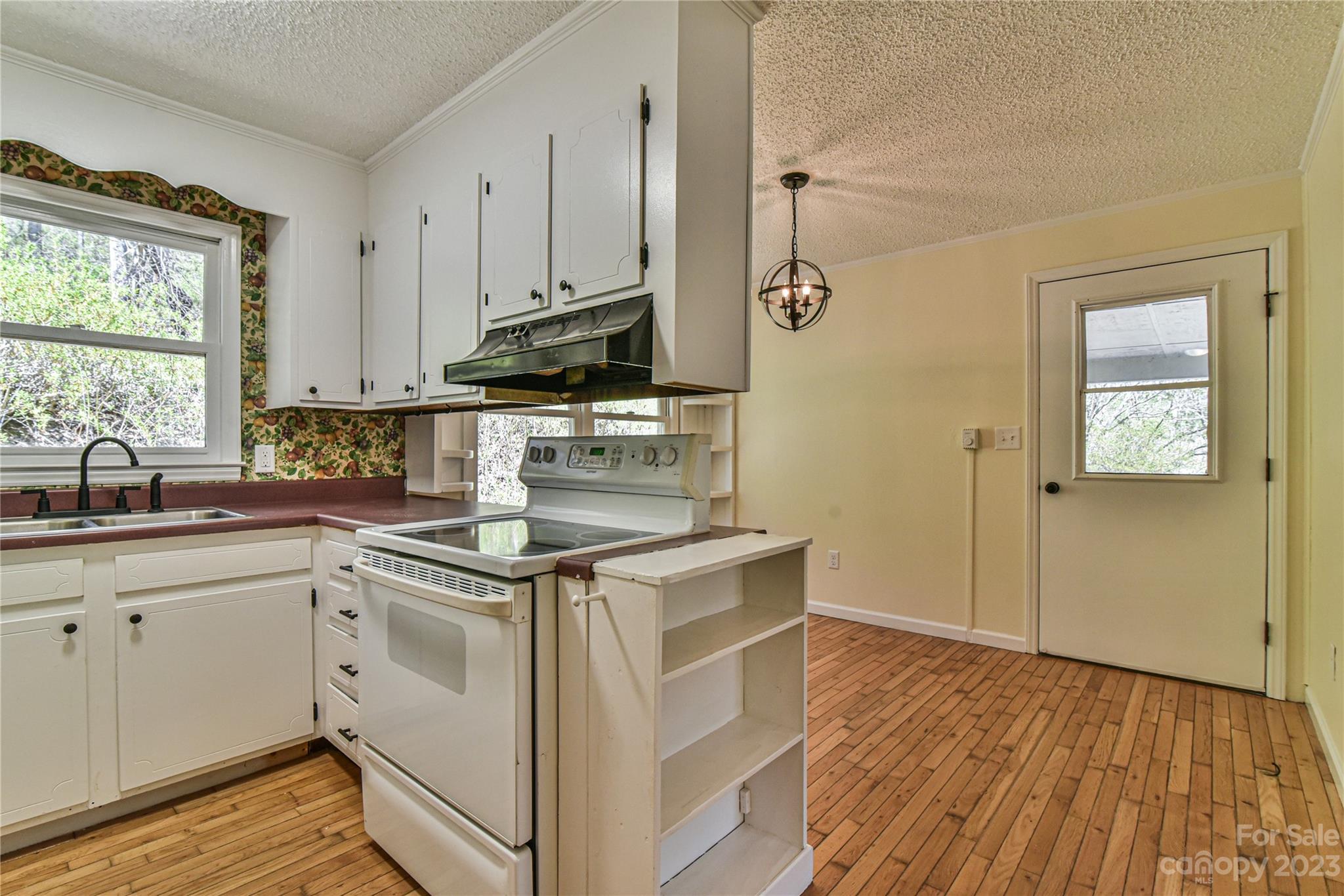9 Wooded Valley Lane Burnsville NC 28714
